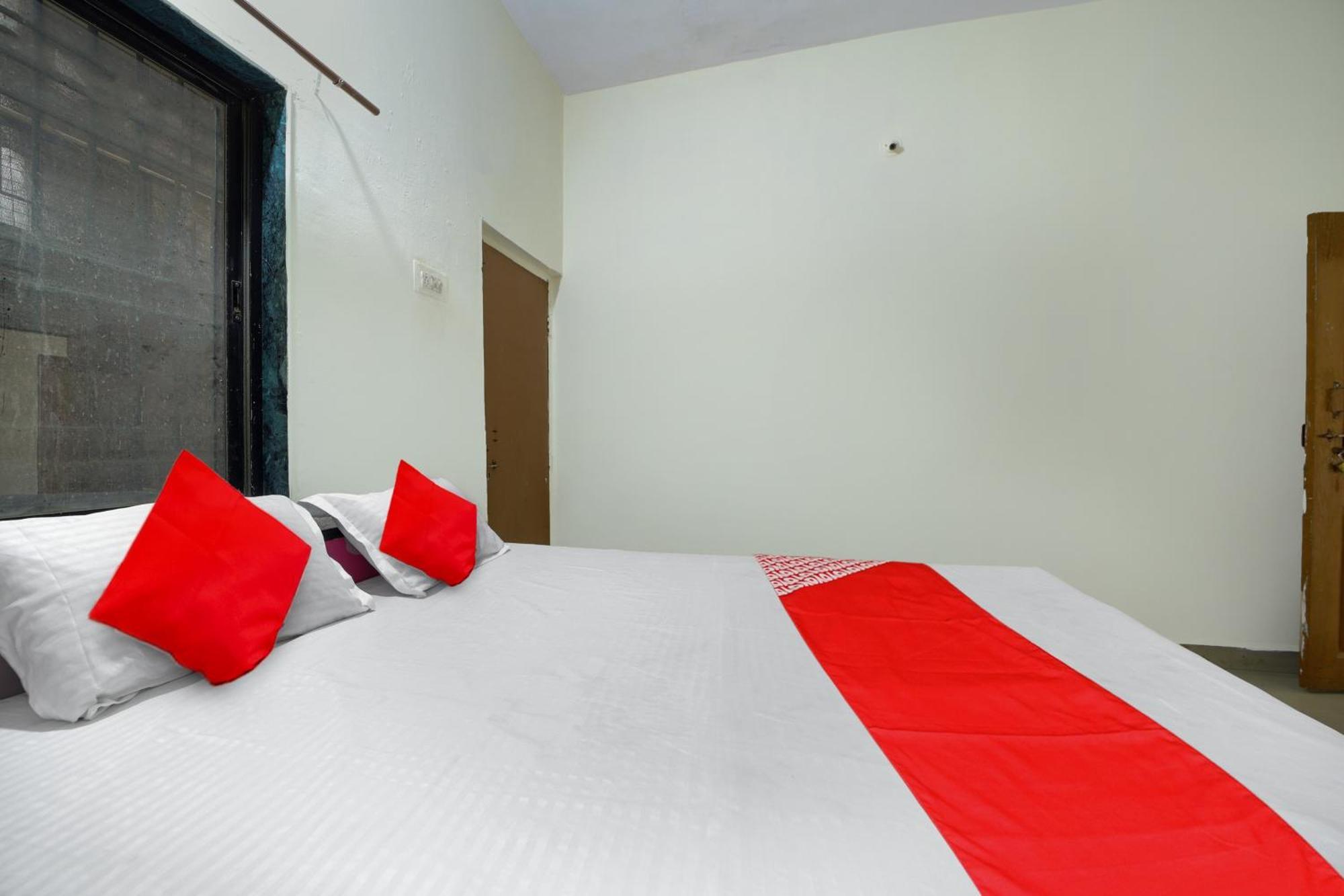 Oyo Flagship Hotel The Grand Lotus Аурангабад Екстериор снимка